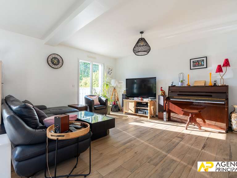 Maison Le Mesnil-le-Roi - 4 chambres - 143m²
