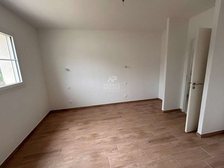 Maison Le Mesnil-le-Roi - 3 chambres - 120m²