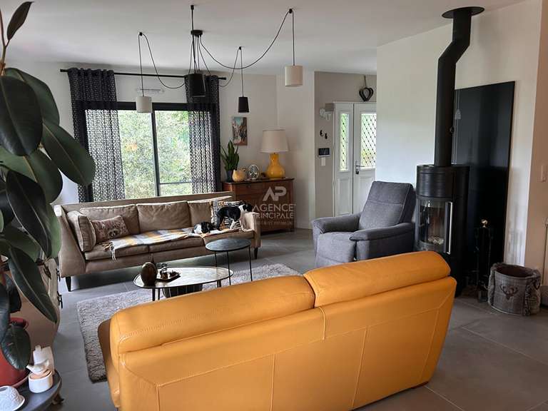 Maison Le Mesnil-le-Roi - 5 chambres - 182m²