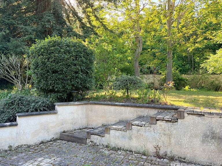 Maison Le Mesnil-le-Roi - 5 chambres - 187m²