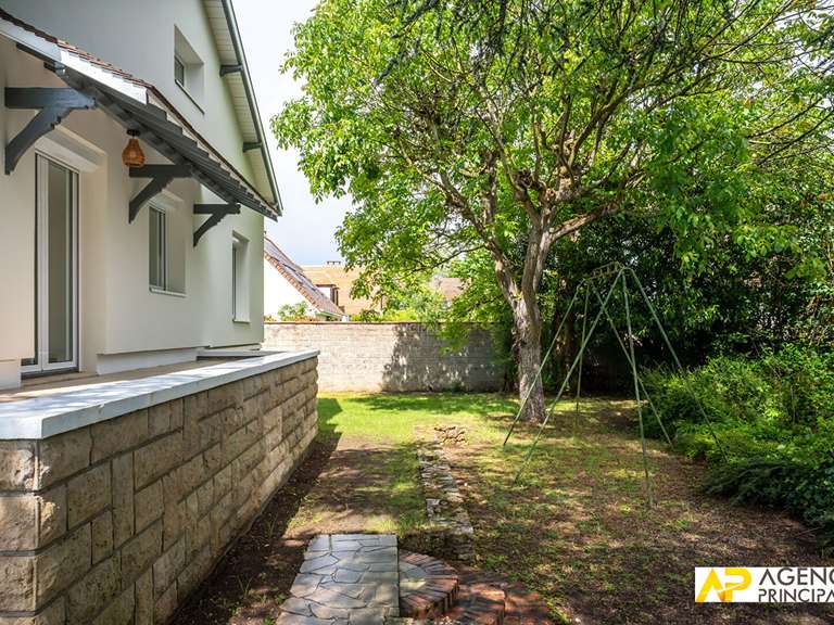 Maison Le Mesnil-le-Roi - 4 chambres - 139m²