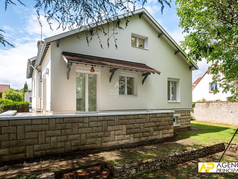 Maison Le Mesnil-le-Roi - 4 chambres - 139m²