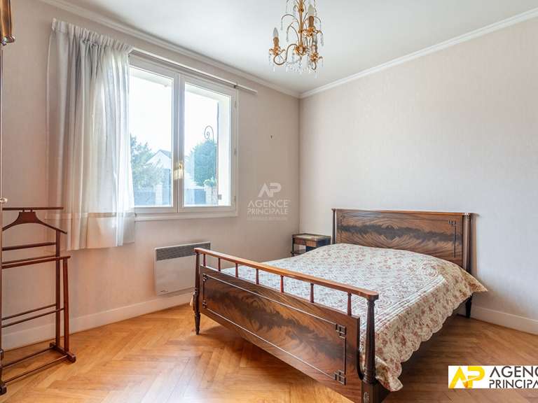 Maison Le Mesnil-le-Roi - 5 chambres - 142m²
