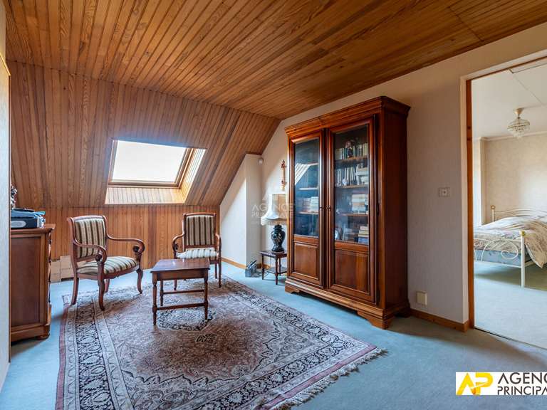 Maison Le Mesnil-le-Roi - 5 chambres - 142m²