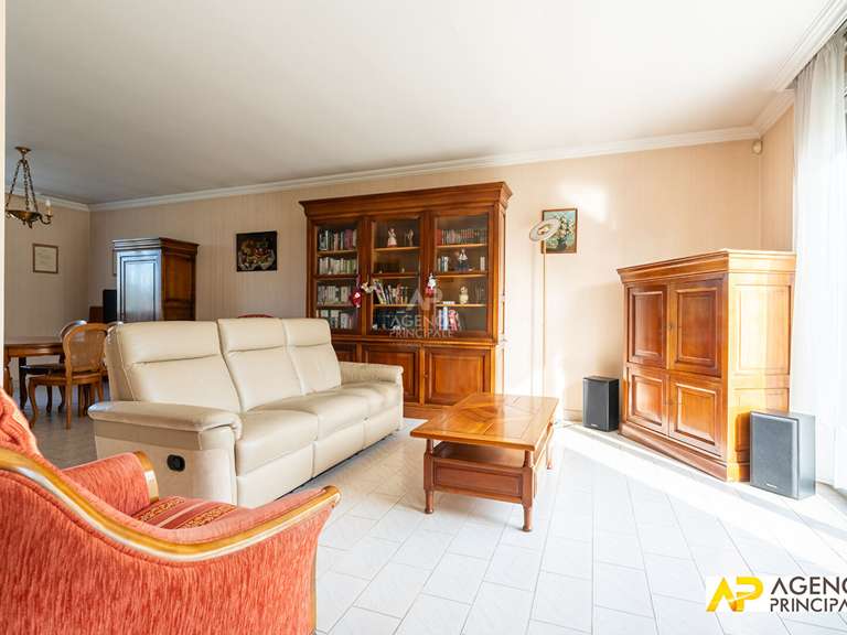 Maison Le Mesnil-le-Roi - 5 chambres - 142m²