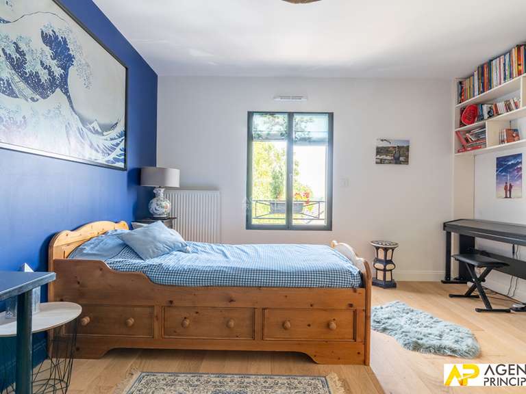 Maison Le Mesnil-le-Roi - 5 chambres - 182m²