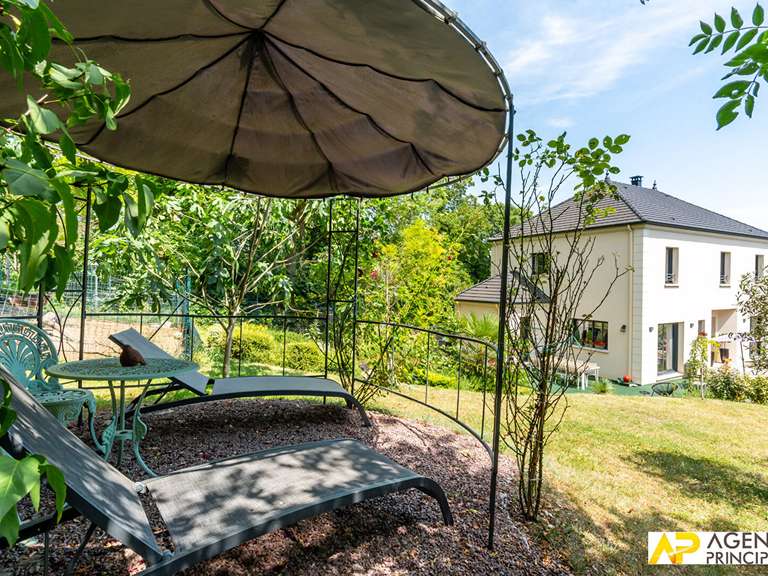 Maison Le Mesnil-le-Roi - 5 chambres - 182m²