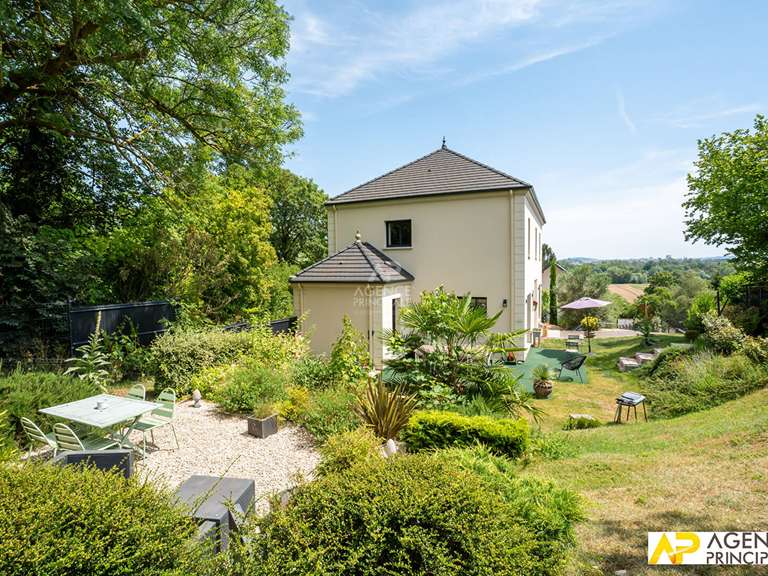Maison Le Mesnil-le-Roi - 5 chambres - 182m²