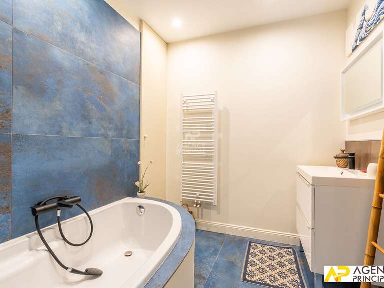 Maison Le Mesnil-le-Roi - 5 chambres - 182m²