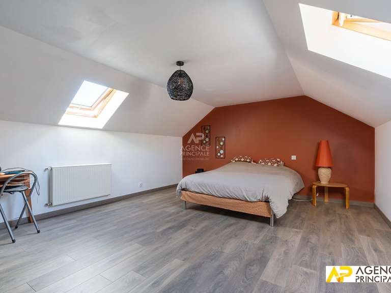 Maison Le Mesnil-le-Roi - 6 chambres - 202m²