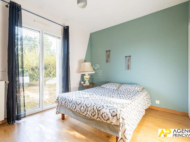 Maison Le Mesnil-le-Roi - 6 chambres - 202m²