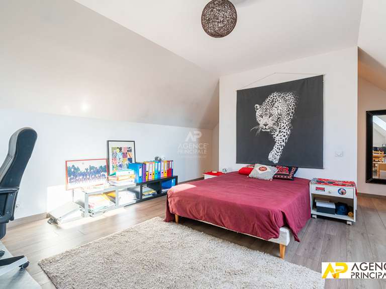 Maison Le Mesnil-le-Roi - 6 chambres - 202m²