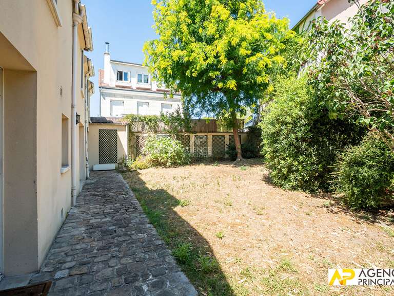 Maison Le Mesnil-le-Roi - 4 chambres - 145m²