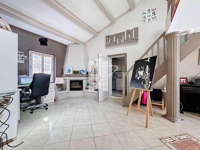 Maison Le Muy - 3 chambres - 182m²
