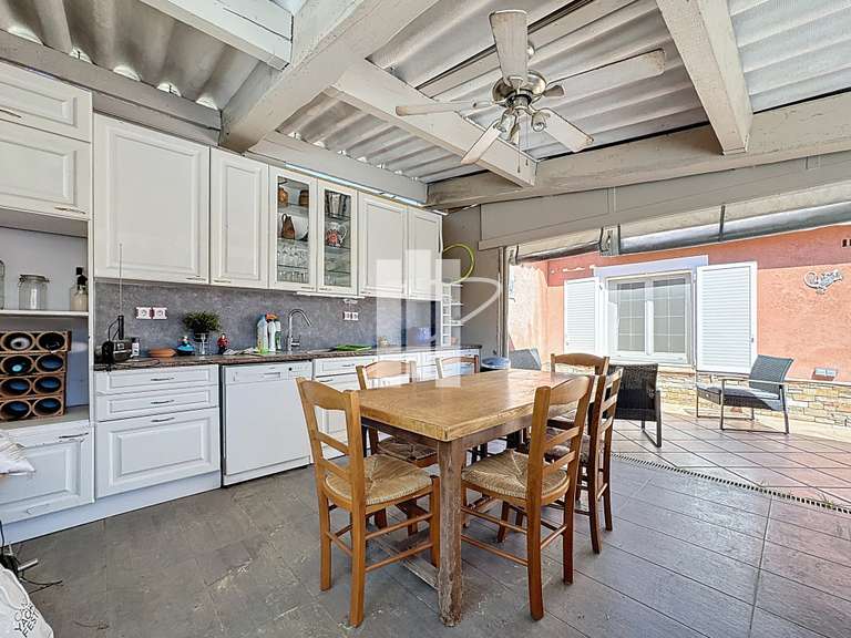 Maison Le Muy - 3 chambres - 182m²
