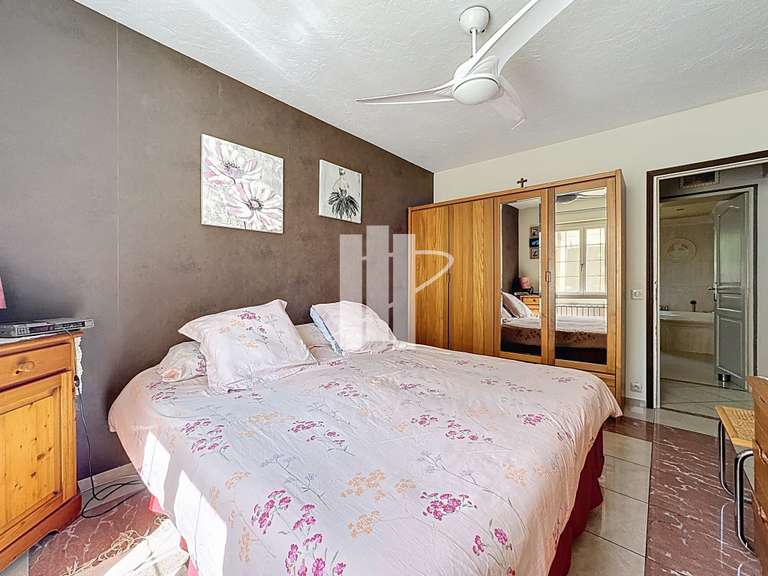 Maison Le Muy - 3 chambres - 182m²