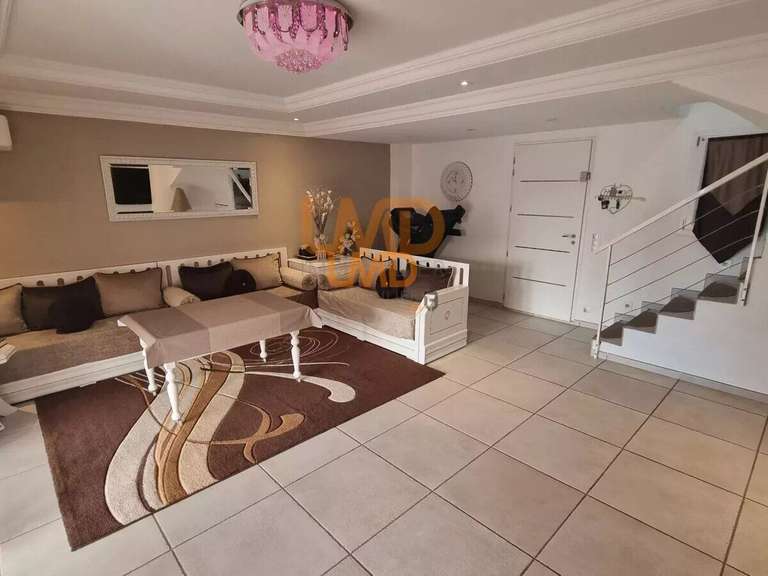 Maison Le Muy - 6 chambres - 250m²