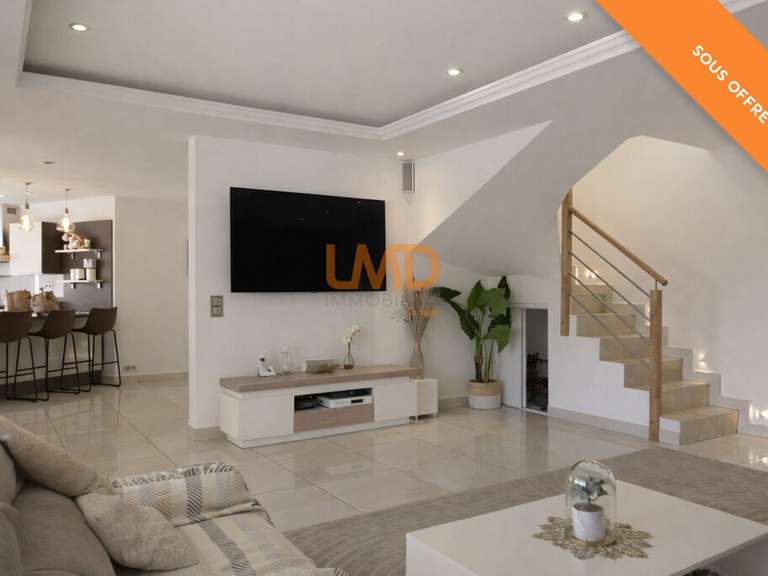 Maison Le Muy - 6 chambres - 250m²
