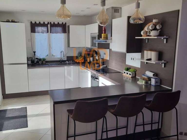 Maison Le Muy - 6 chambres - 250m²