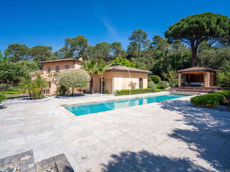 Propriété Le Muy - 4 chambres - 170m²