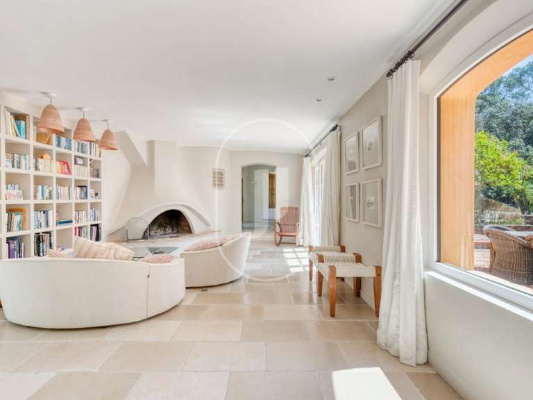 Propriété Le Muy - 4 chambres - 170m²