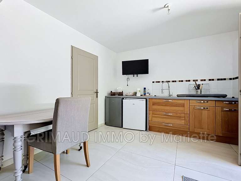Villa Le Muy - 5 chambres - 215m²