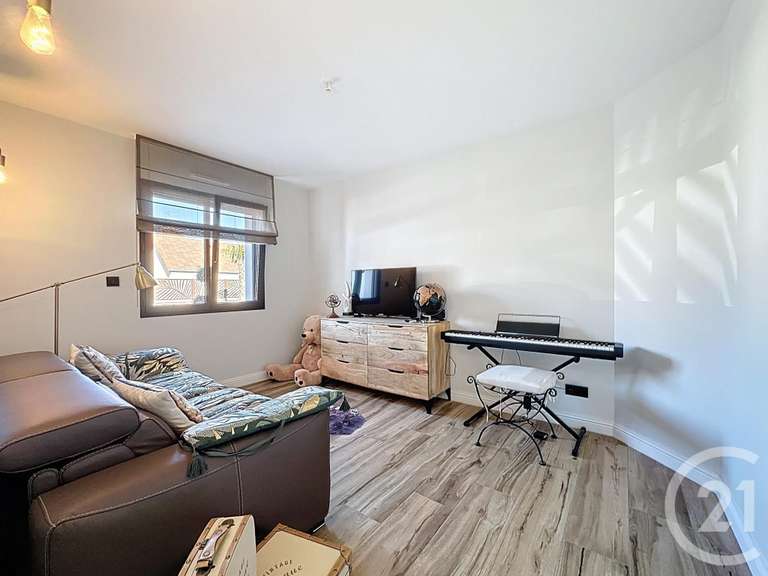 Maison Le Pavillon-Sainte-Julie - 3 chambres - 177m²