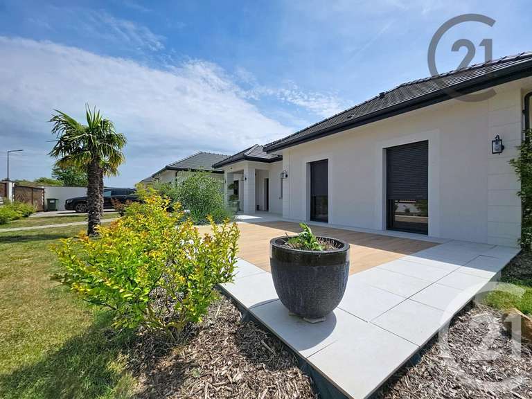 Maison Le Pavillon-Sainte-Julie - 3 chambres - 177m²