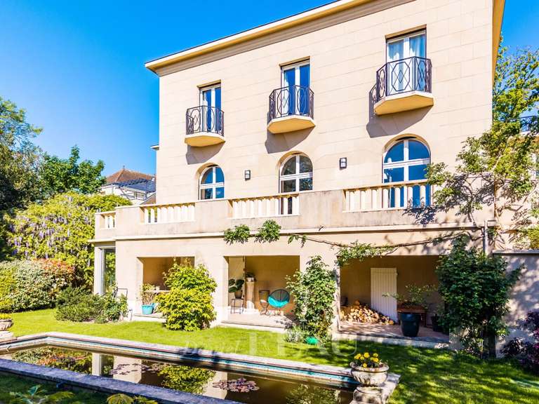 Maison Le Pecq - 7 chambres - 490m²