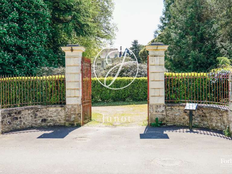 Château Le Pellerin - 10 chambres - 654m²