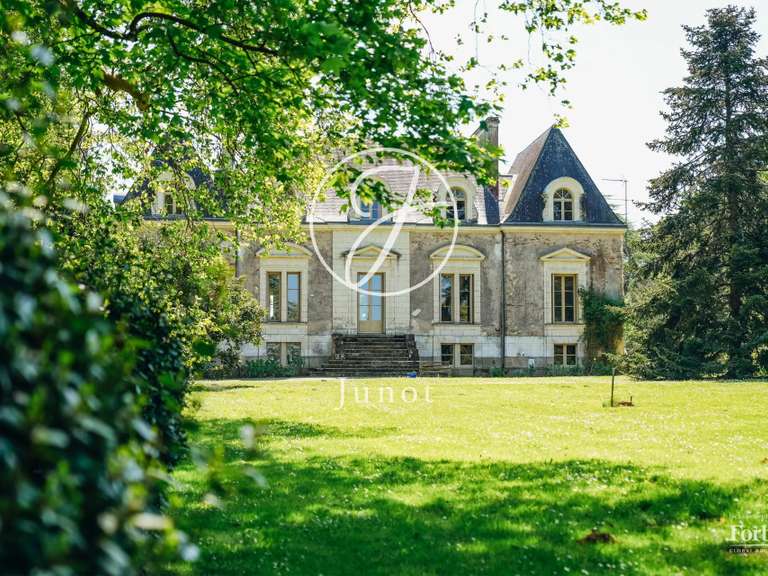 Château Le Pellerin - 10 chambres - 654m²