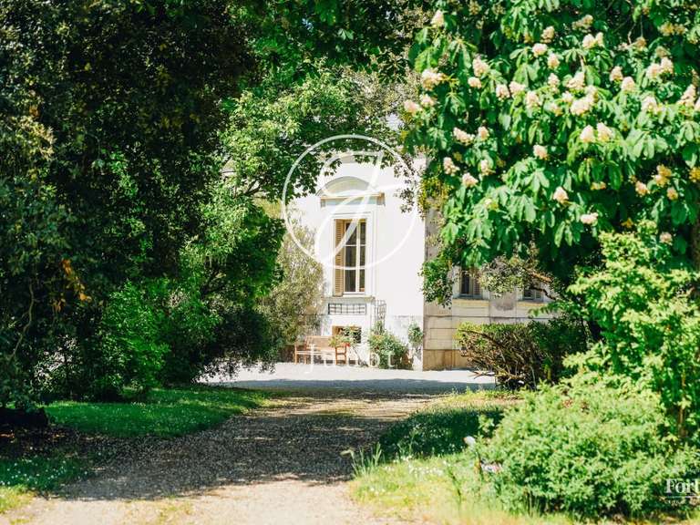 Château Le Pellerin - 10 chambres - 654m²