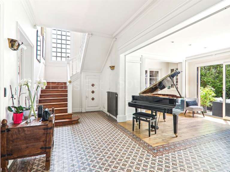Maison Le Perreux-sur-Marne - 5 chambres - 350m²