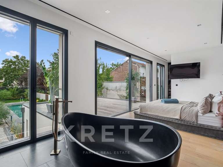 Maison Le Perreux-sur-Marne - 4 chambres - 360m²
