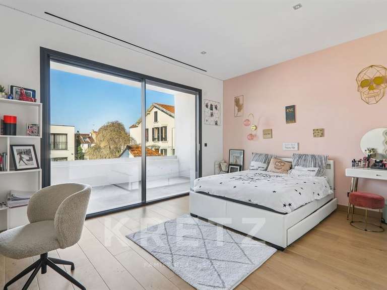 Maison Le Perreux-sur-Marne - 4 chambres - 360m²