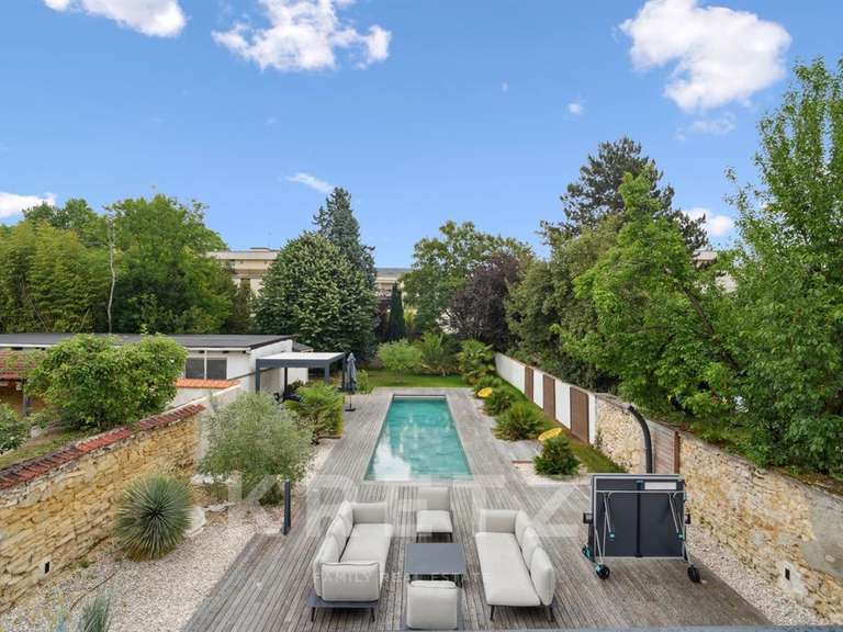 Maison Le Perreux-sur-Marne - 4 chambres - 360m²