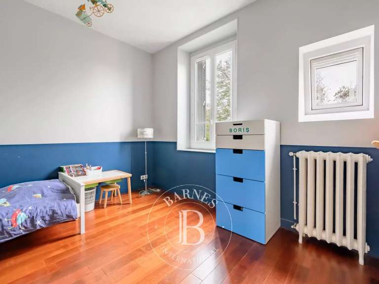 House Le Perreux-sur-Marne - 5 bedrooms - 220m²