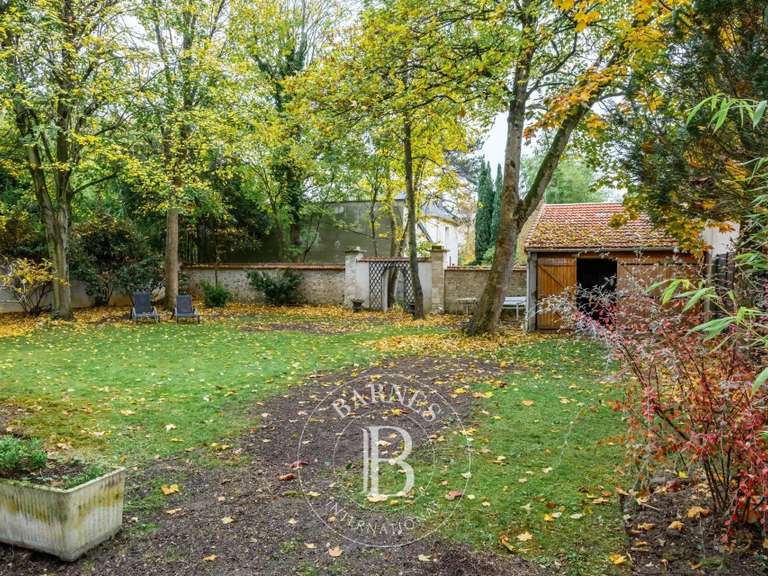 House Le Perreux-sur-Marne - 5 bedrooms - 220m²