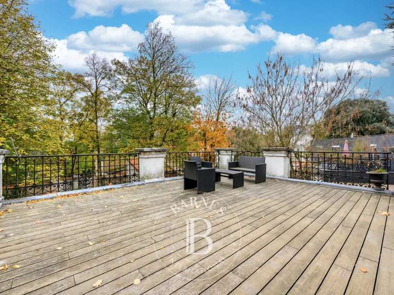 House Le Perreux-sur-Marne - 5 bedrooms - 220m²