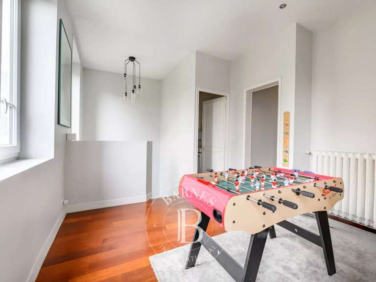 House Le Perreux-sur-Marne - 5 bedrooms - 220m²