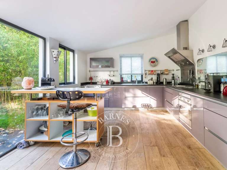 Maison Le Perreux-sur-Marne - 4 chambres - 407m²