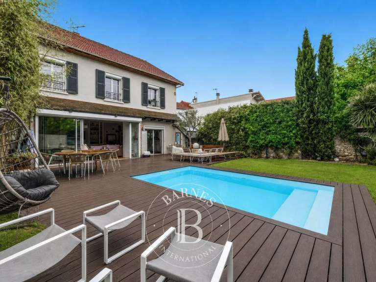 Maison Le Perreux-sur-Marne - 4 chambres - 220m²