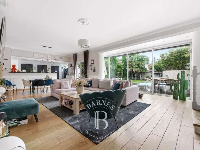 Maison Le Perreux-sur-Marne - 4 chambres - 220m²