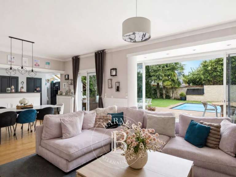Maison Le Perreux-sur-Marne - 4 chambres - 220m²