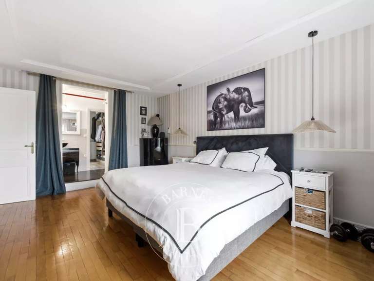 Maison Le Perreux-sur-Marne - 4 chambres - 220m²