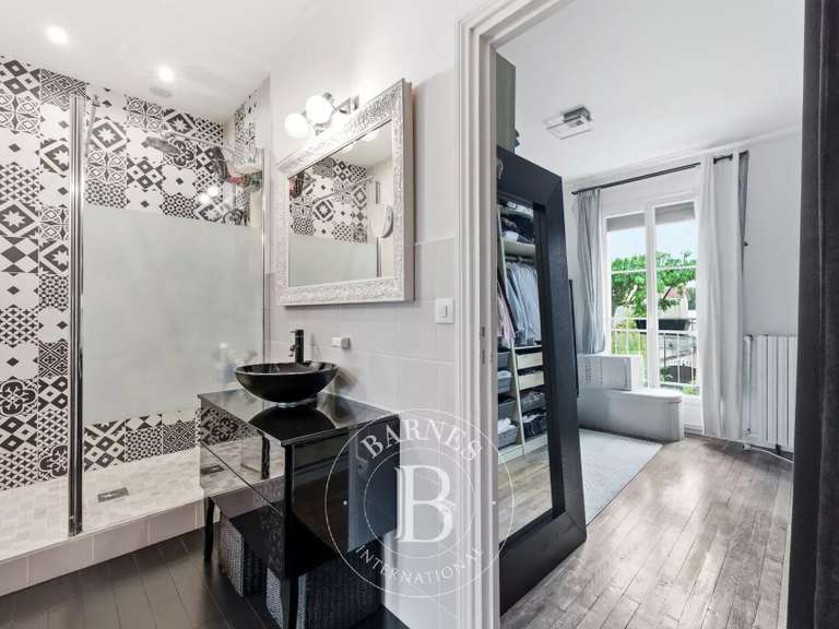 Maison Le Perreux-sur-Marne - 4 chambres - 220m²