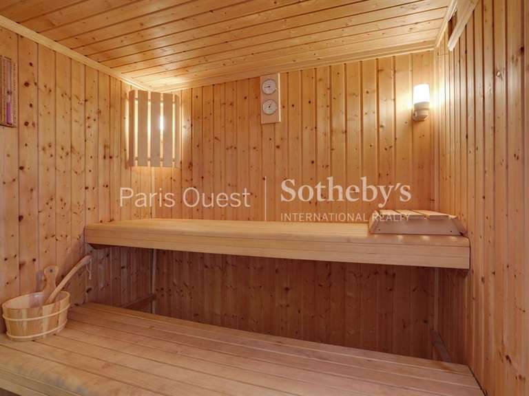 Maison Le Perreux-sur-Marne - 6 chambres - 471m²