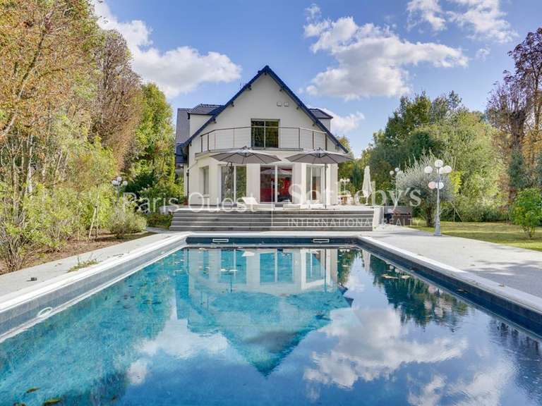 Maison Le Perreux-sur-Marne - 6 chambres - 471m²
