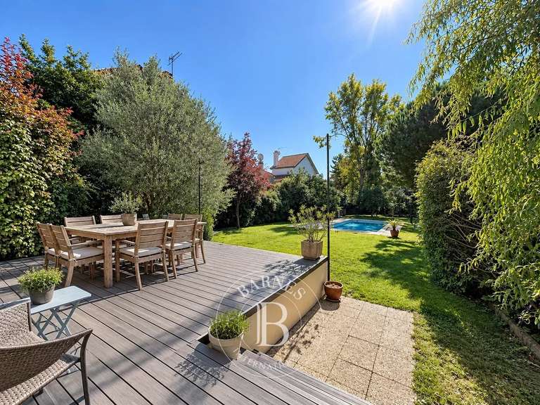 Maison Le Perreux-sur-Marne - 5 chambres - 230m²