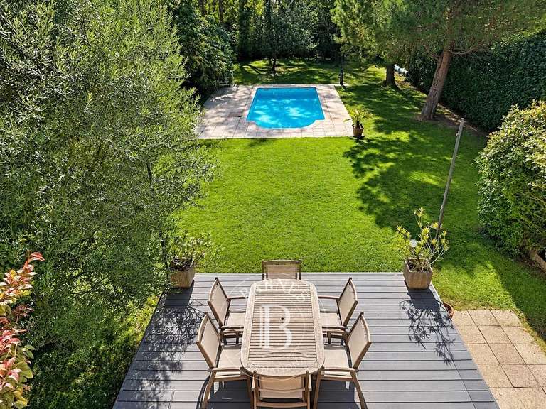 Maison Le Perreux-sur-Marne - 5 chambres - 230m²